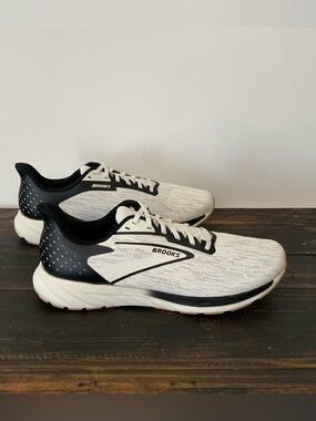 Brooks Anthem 7 Men’s White Black Tan DNA Cushion Running Walking Shoes Sz 12.5